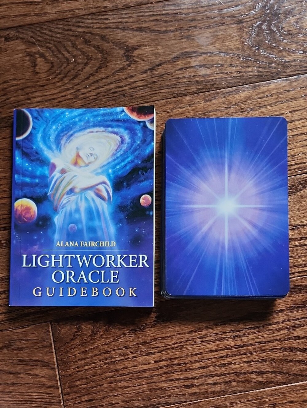 Lightworker Oracle Deck - Picture 4 of 5